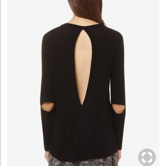 Aritzia Tops - NEW • Wilfred Aritzia • Isis Long Sleeve Tee Black